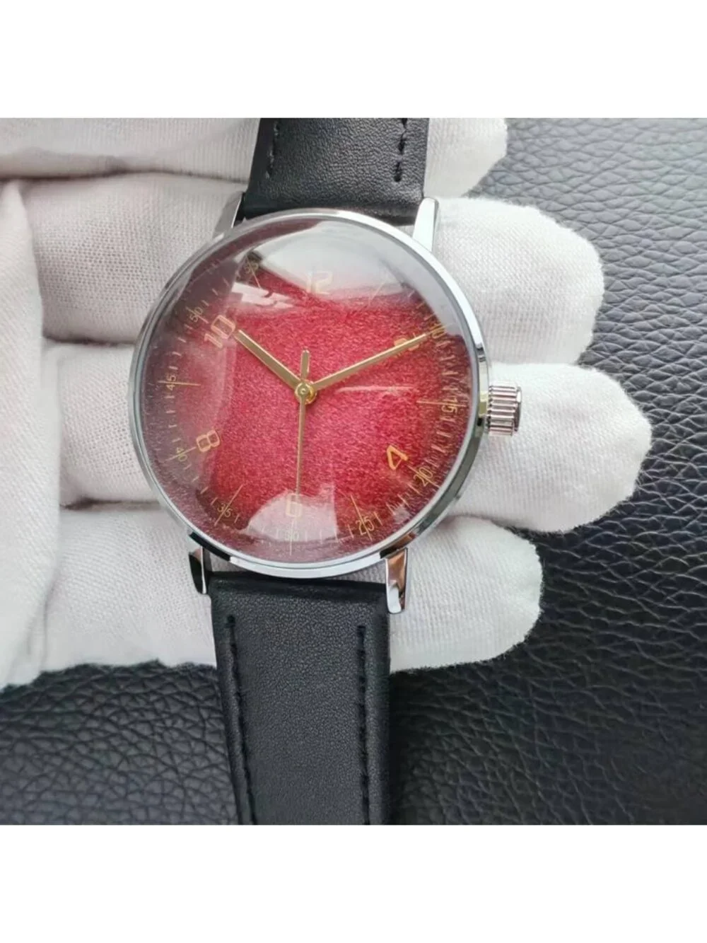 Men's Silver Red Vintage Mechanical Casual and Minimalist Manual Wrist Watch